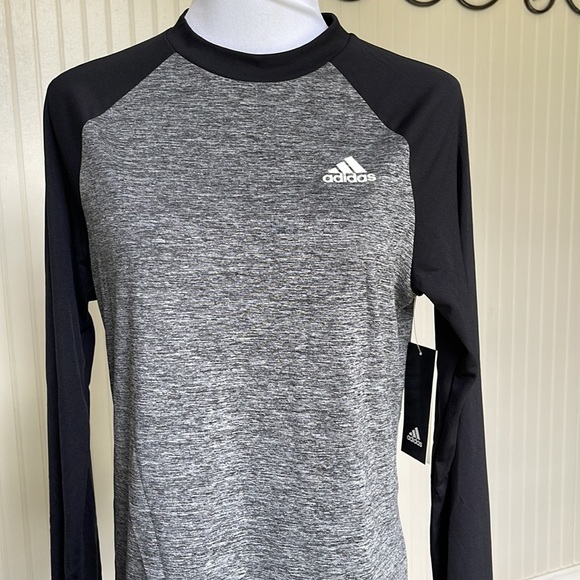 Adidas Swim Tee Size Medium NWT - Picture 2 of 7